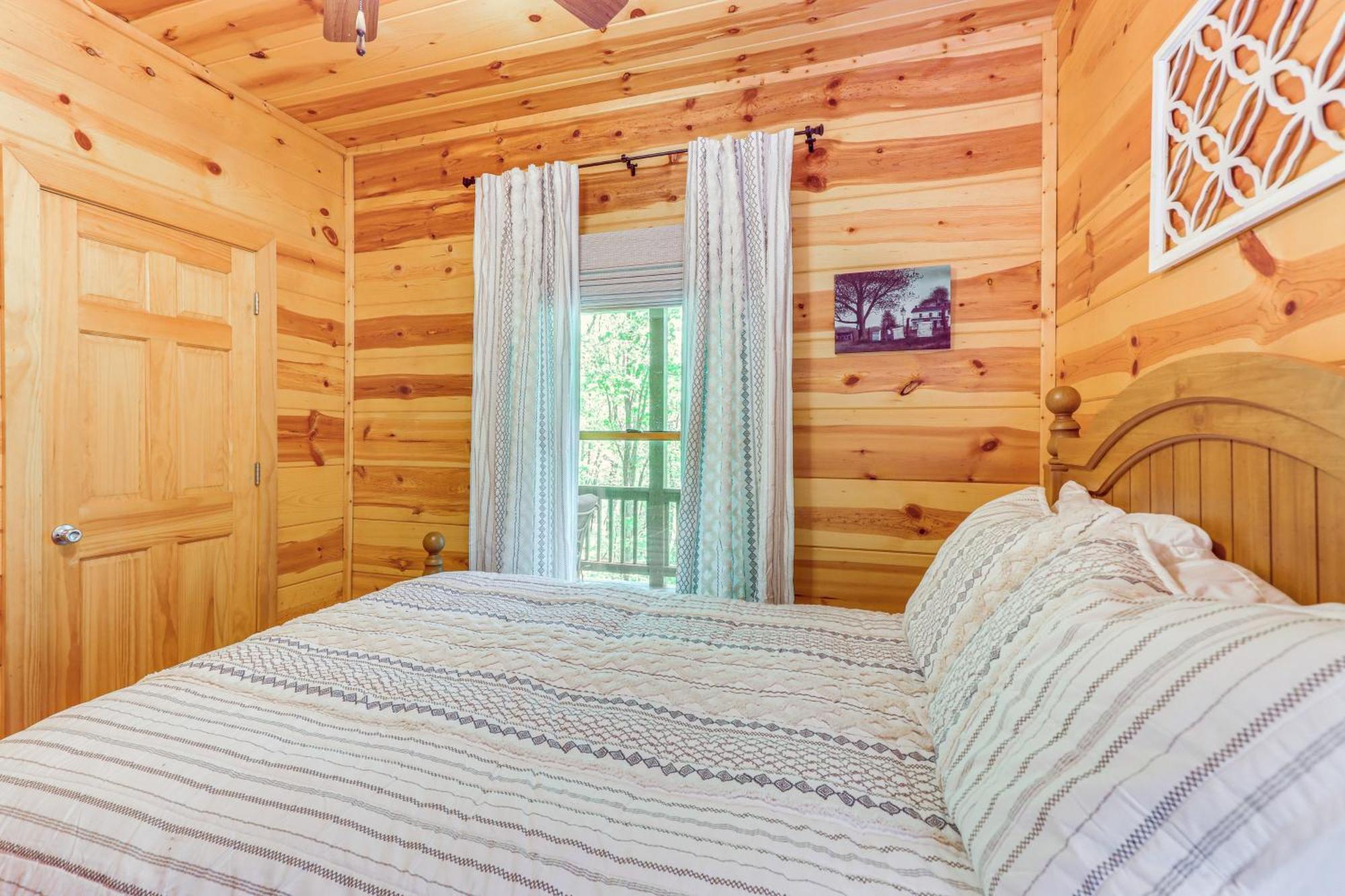 Lakeside Cabin Game Room, Dock, Orchard, Wineries Ellijay Exterior photo