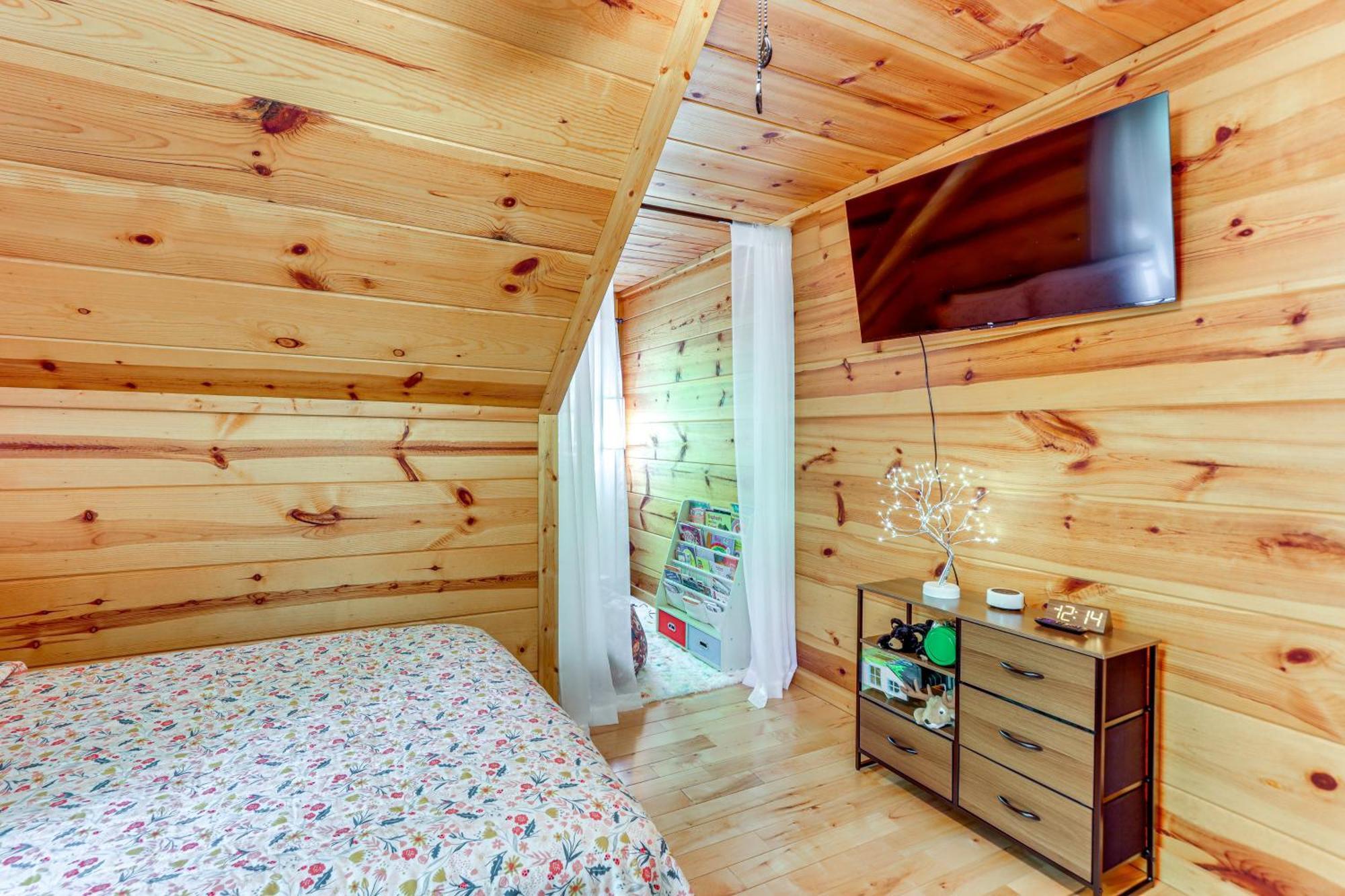 Lakeside Cabin Game Room, Dock, Orchard, Wineries Ellijay Exterior photo